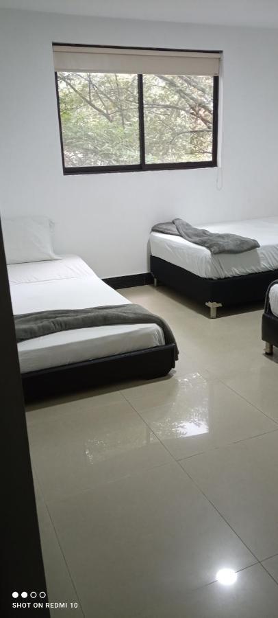 Hotel Girasol 70 Меделин Екстериор снимка